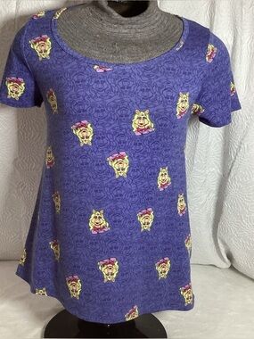 LuLaRoe Woman’s Small Blue Muppets Miss Piggy Top